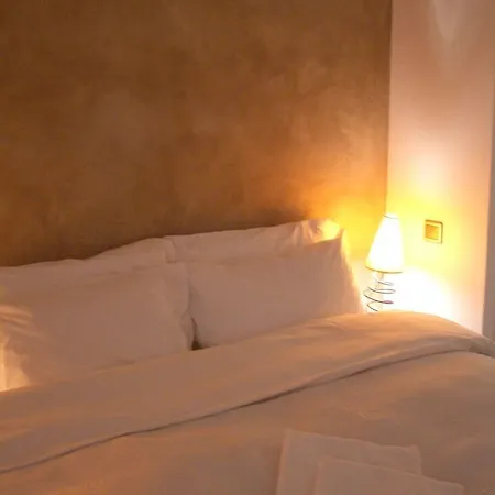 La Fauvelle Hotel Thuir