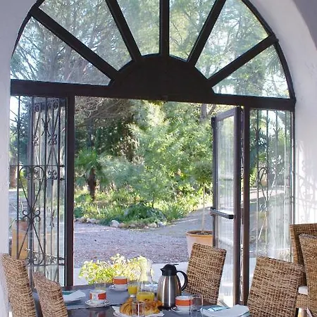 La Fauvelle Hotel